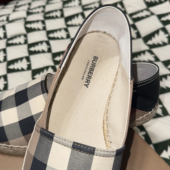 BURBERRY - Picture 4 of 6